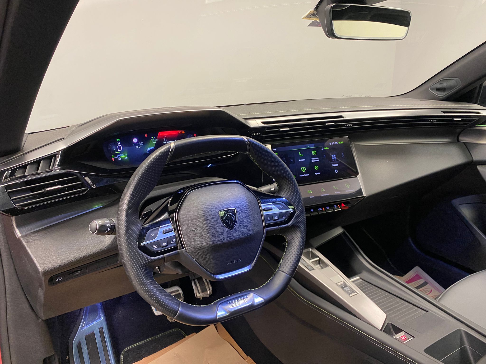 PEUGEOT 408 17
